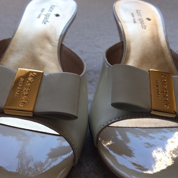 NEVER BEEN WORN Kate Spade Shoes - Picture 3 of 4